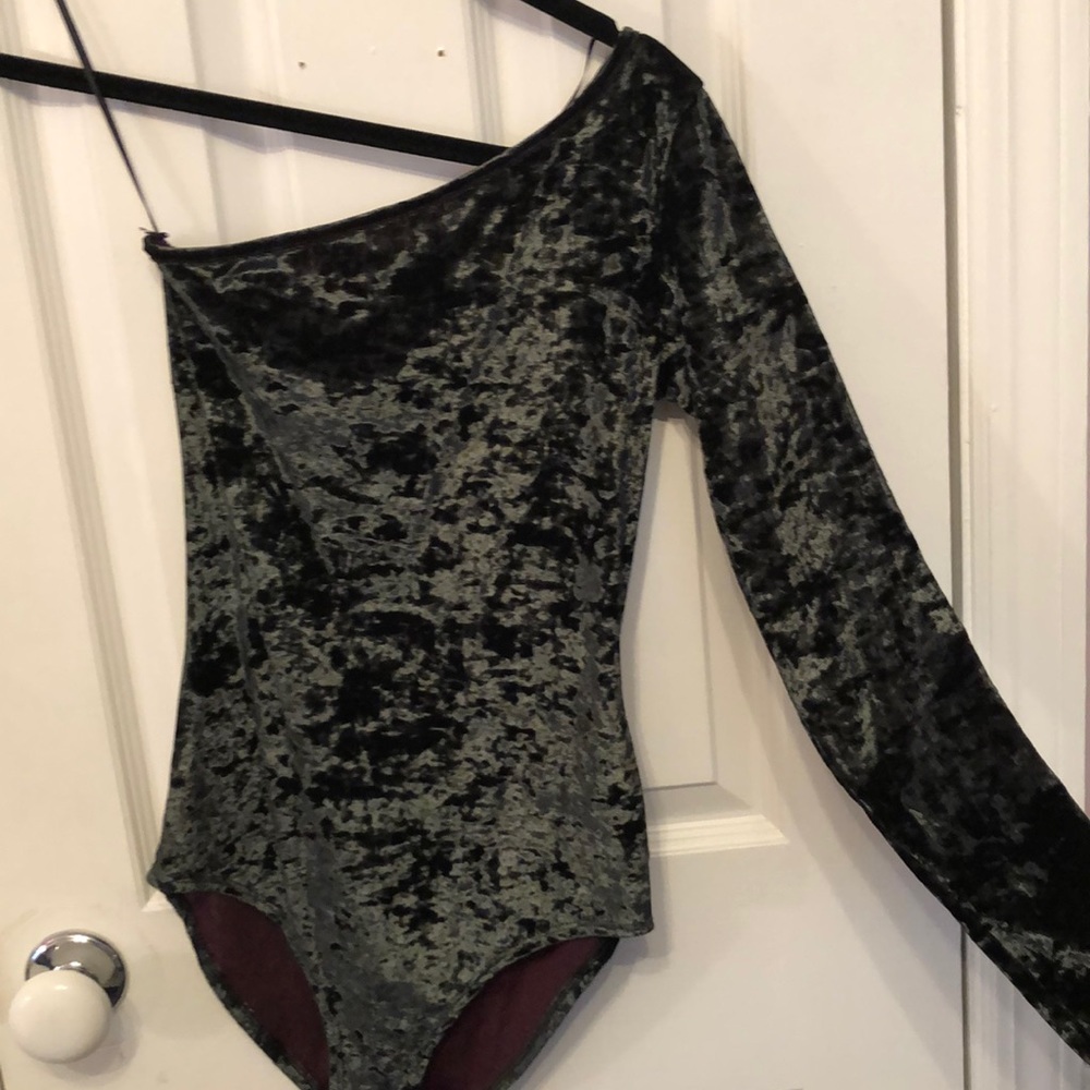 Zara crushes velvet bodysuit one shoulder